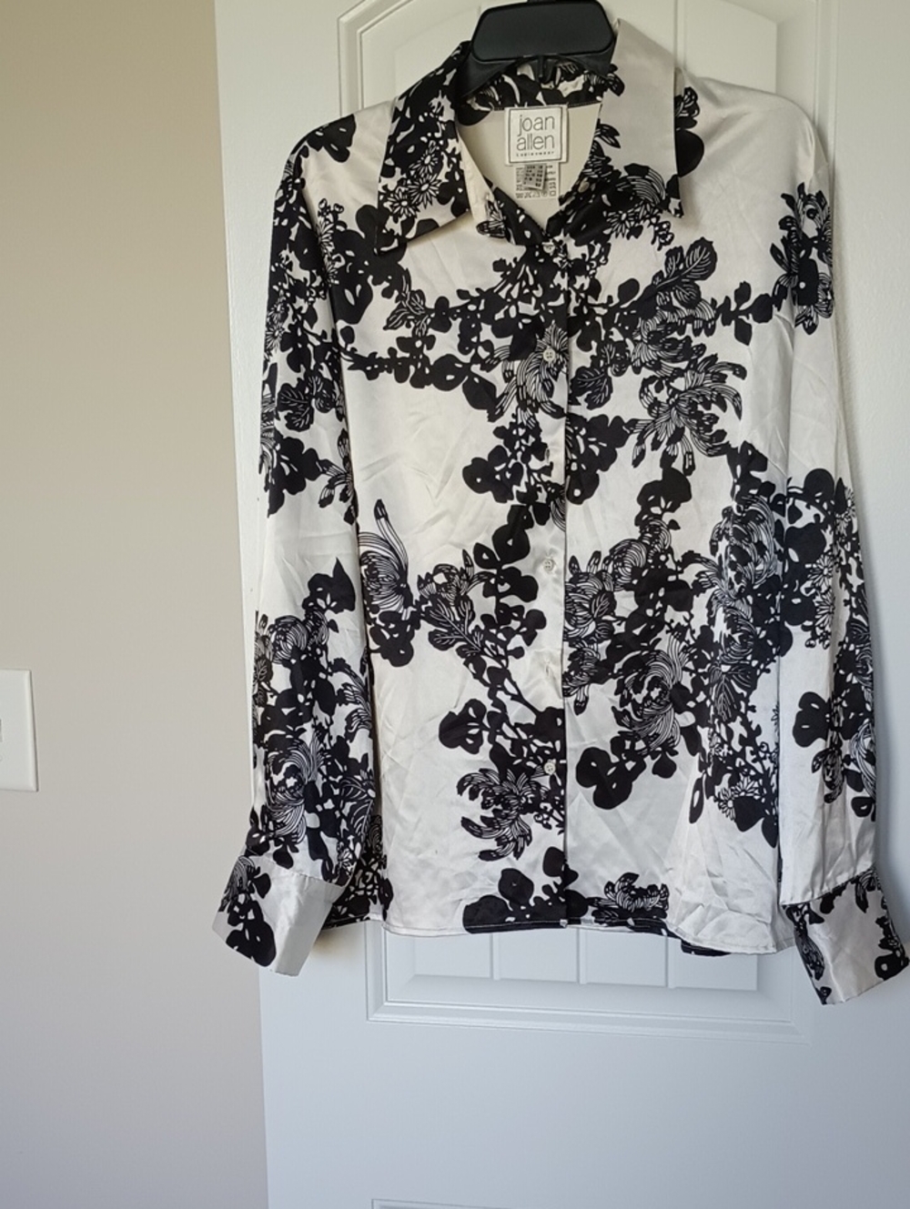 Joan Allen Black & White Floral Button Down Blouse | Size 18